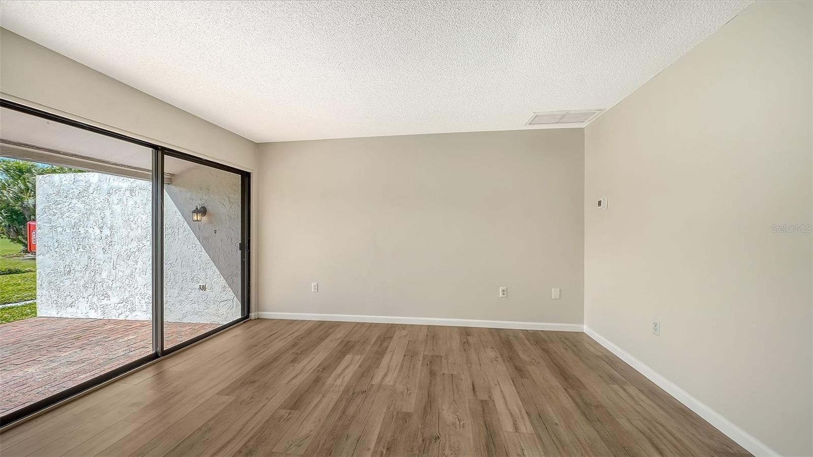 3569 LONGMEADOW #35