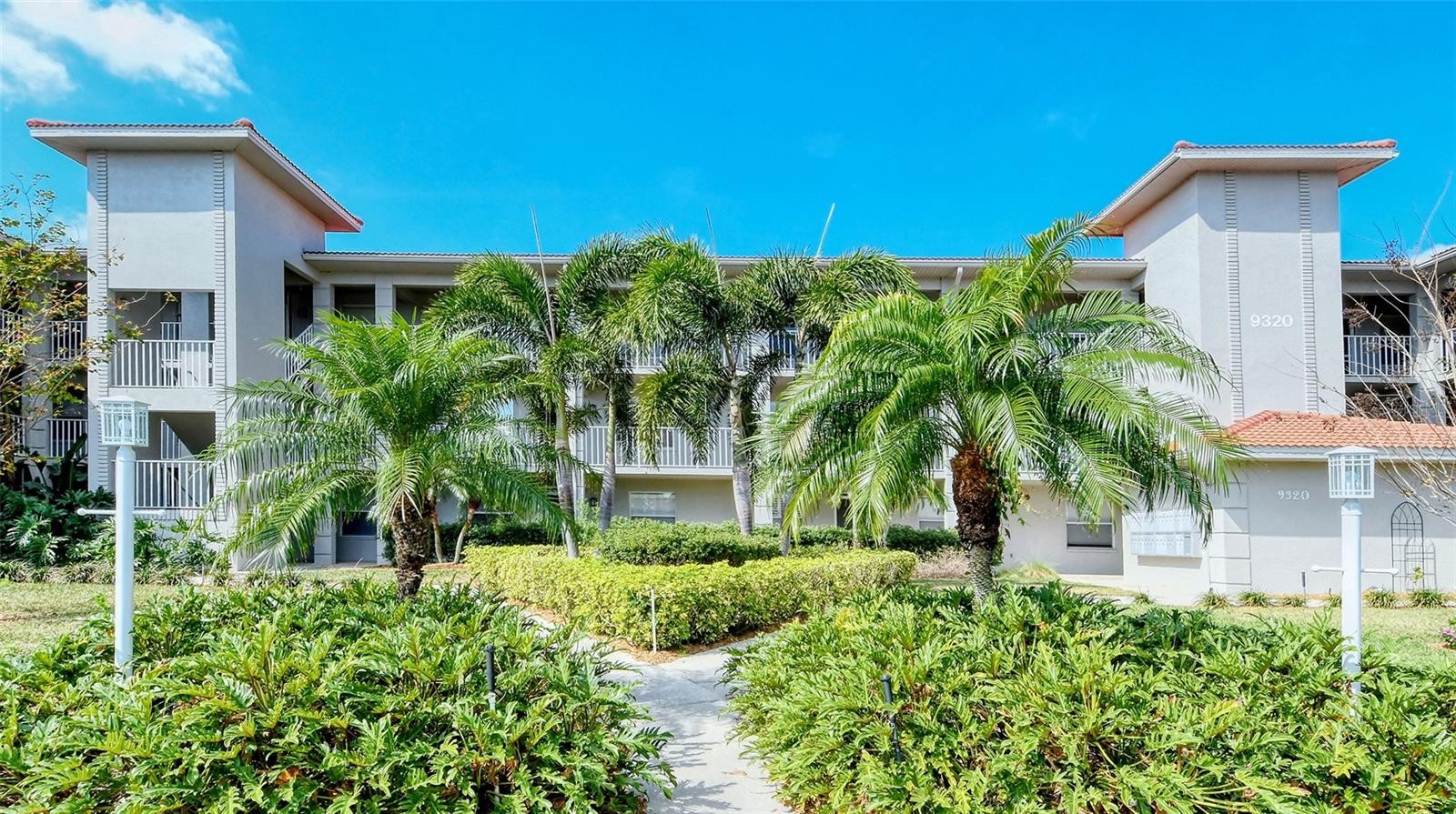 9320 CLUBSIDE CIR #2205