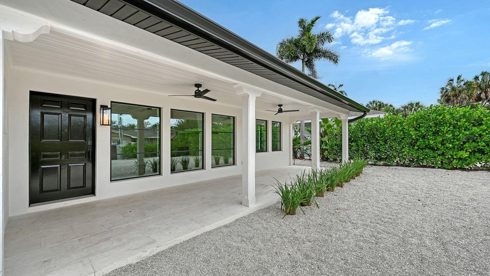 1041 INDIAN BEACH DR
