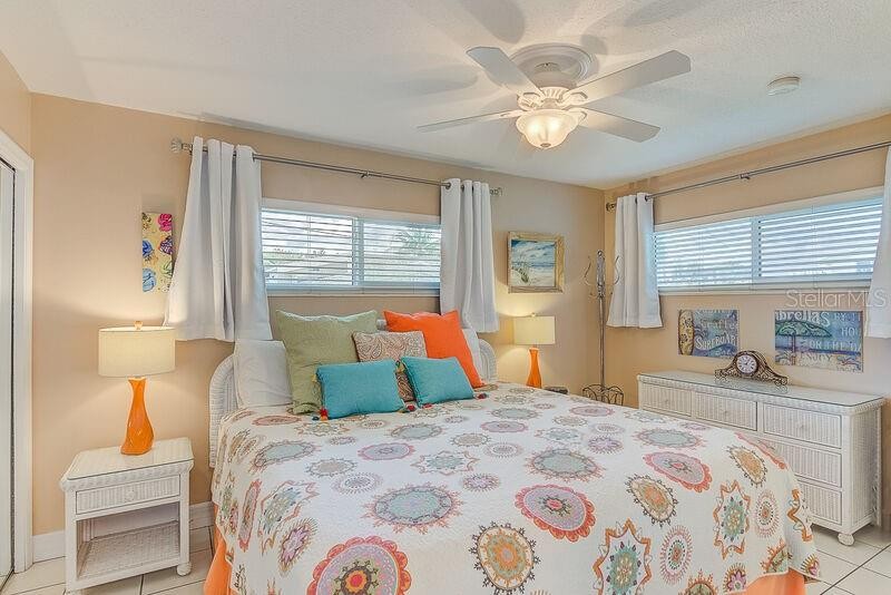 6020 MIDNIGHT PASS RD #1