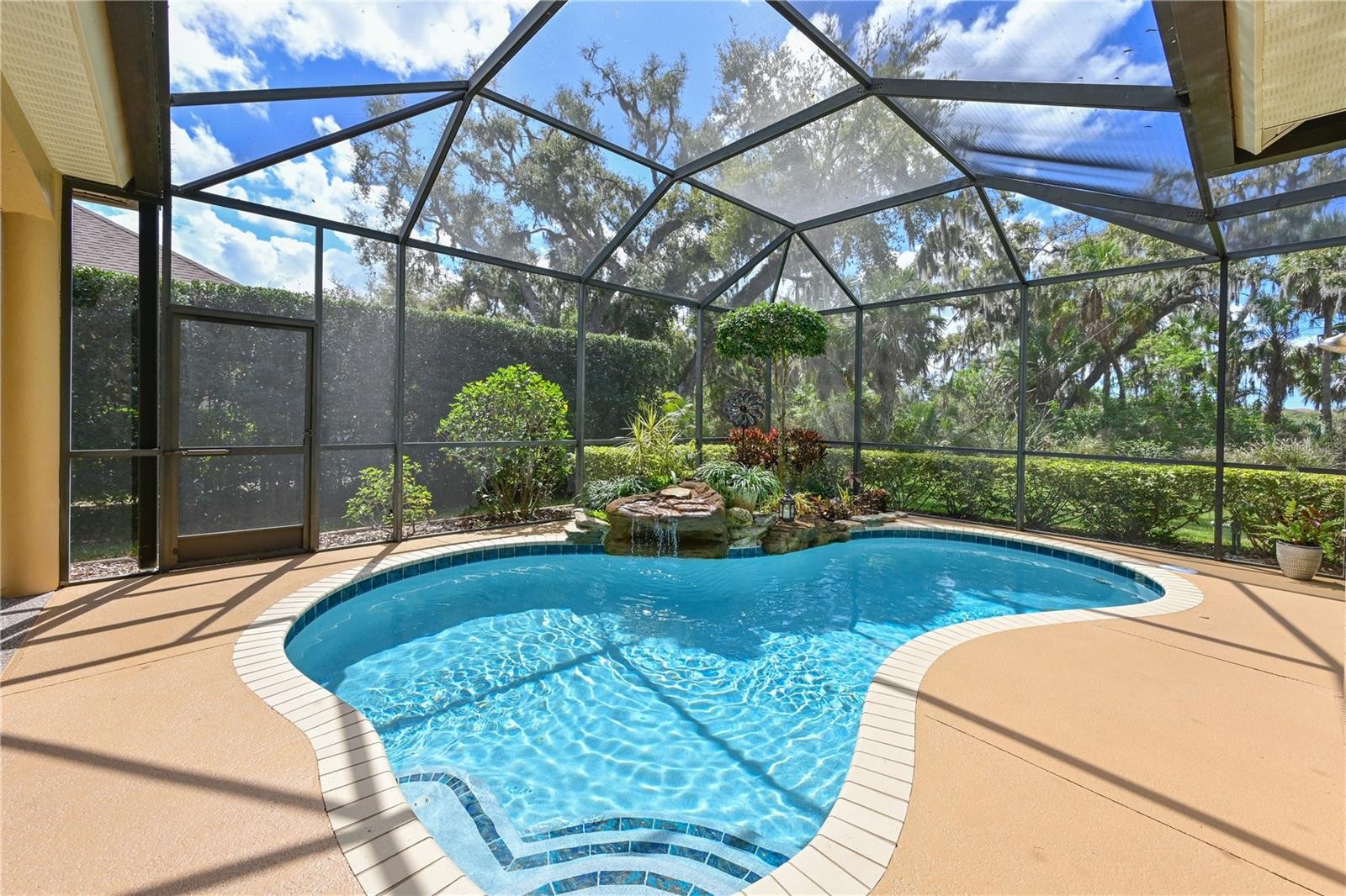 3727 59TH AVENUE CIR E