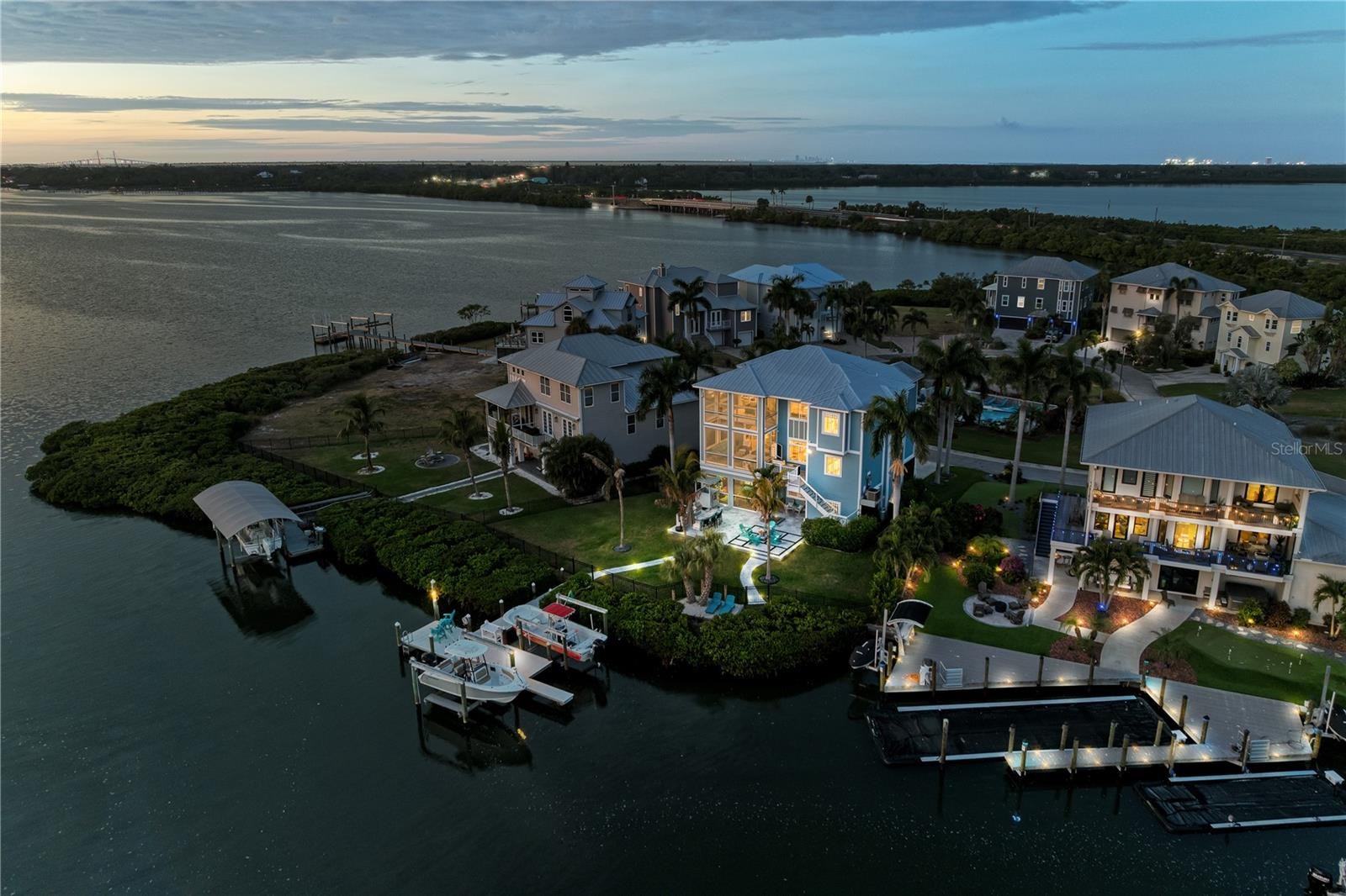 5509 2ND AVENUE CIR W