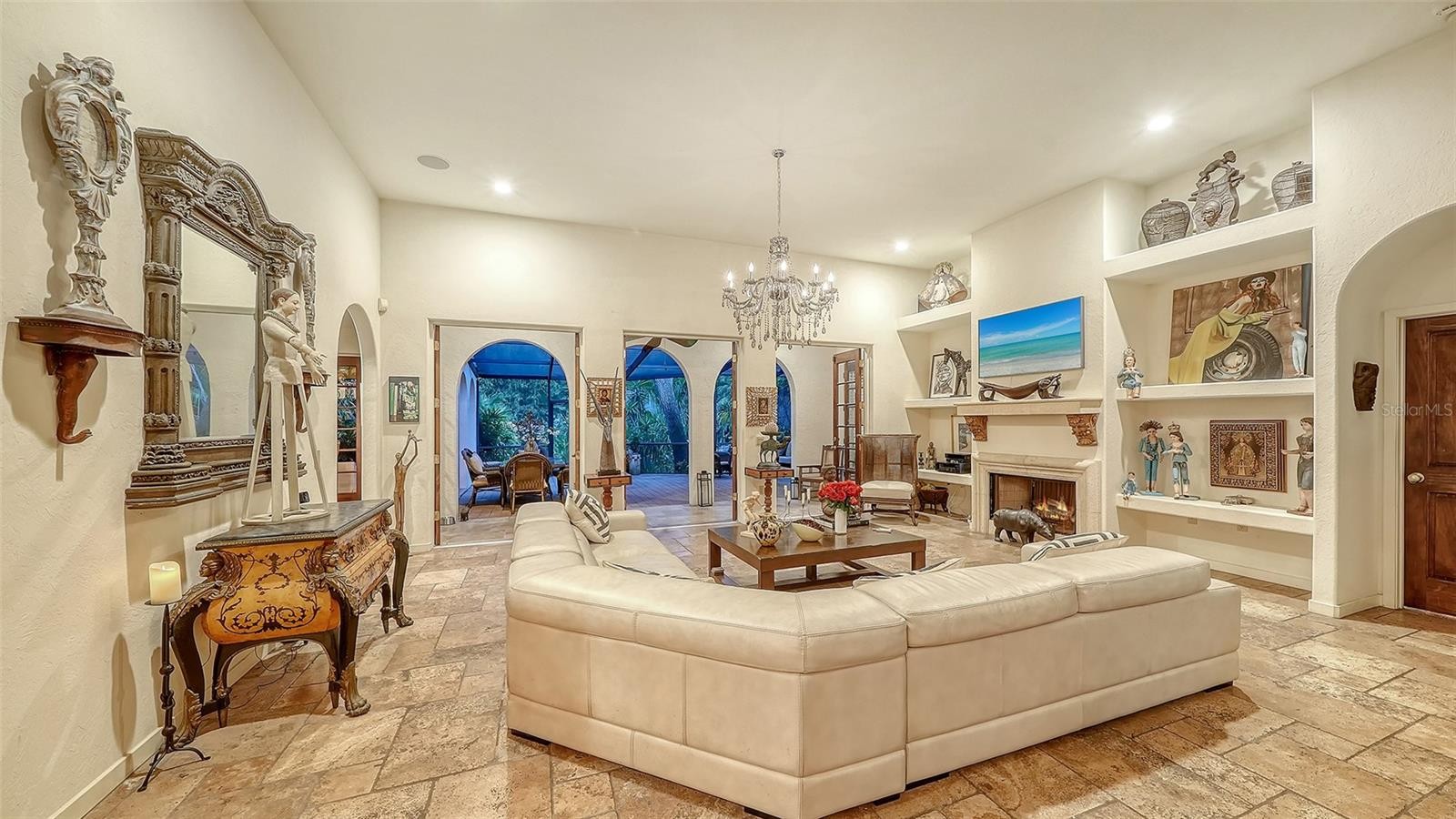922 INDIAN BEACH DR