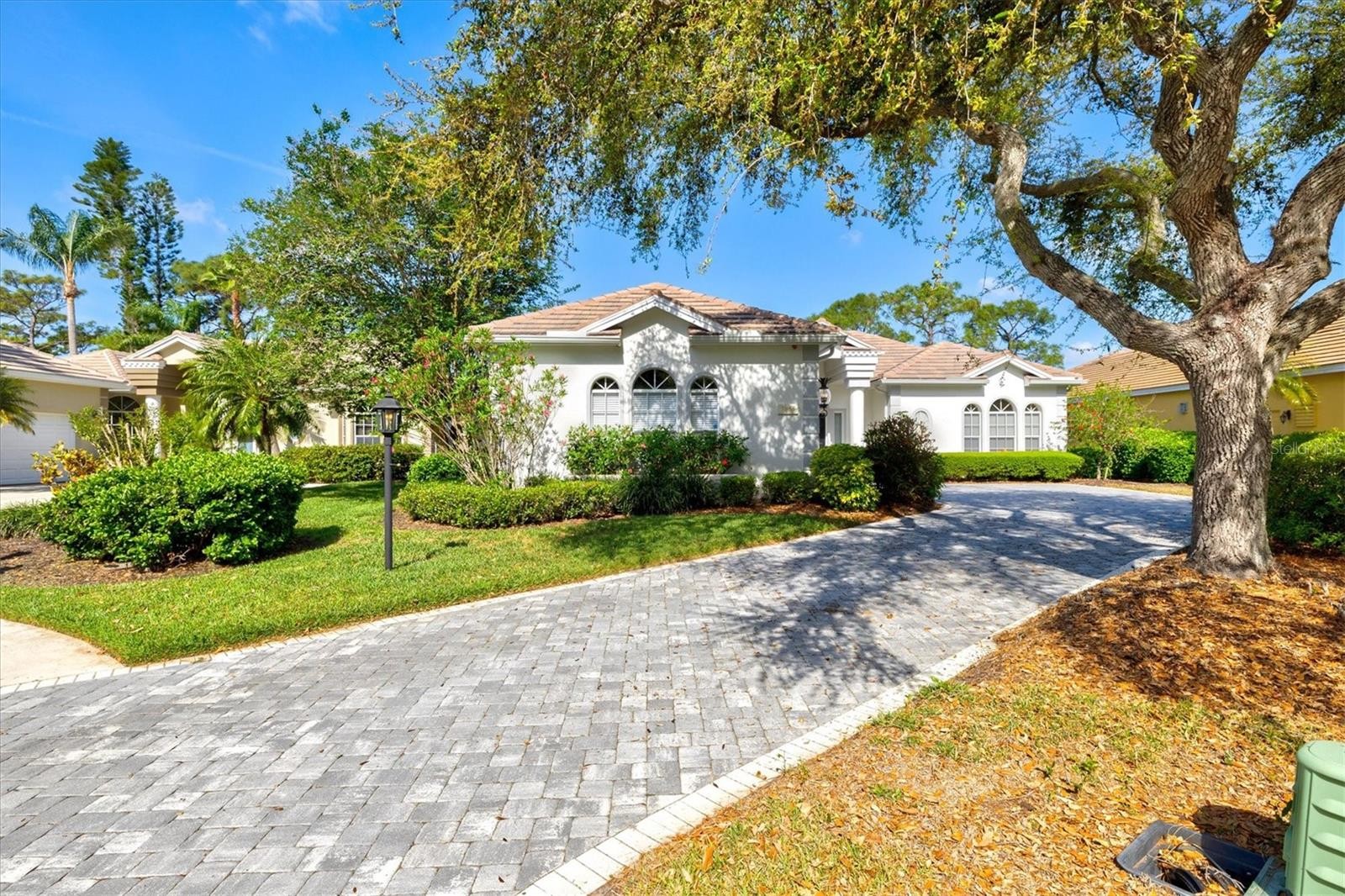 7857 WILTON CRESCENT CIR