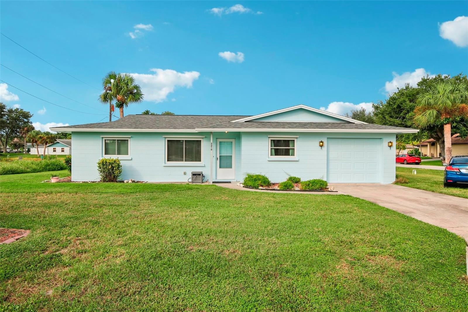 2210 GENTIAN RD