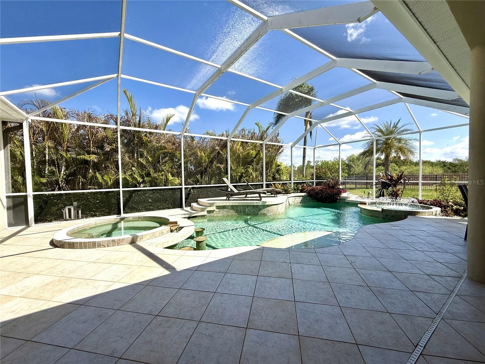 709 COUNTRY MEADOWS WAY