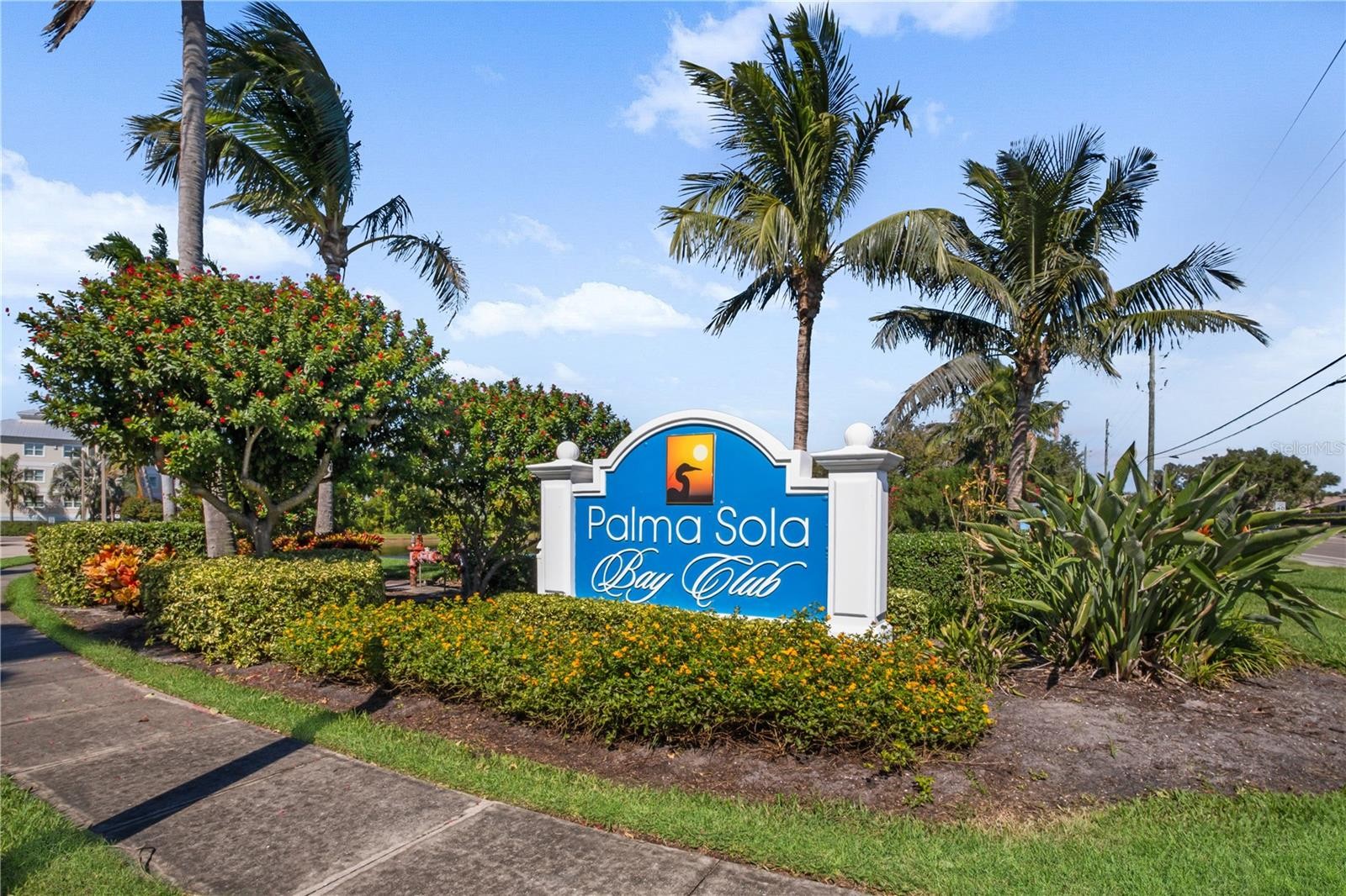 7611 34TH AVE W #302