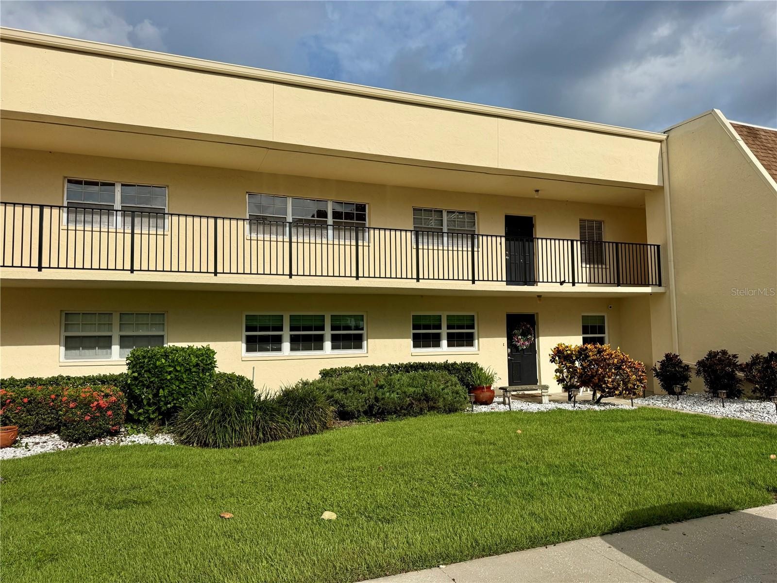 7880 PALM AIRE LN #203