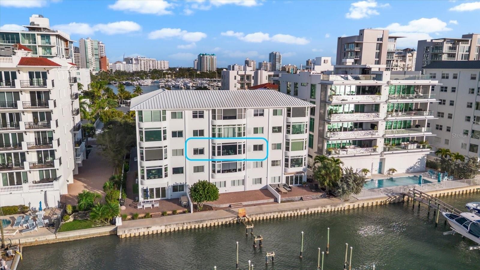 174 GOLDEN GATE PT #32