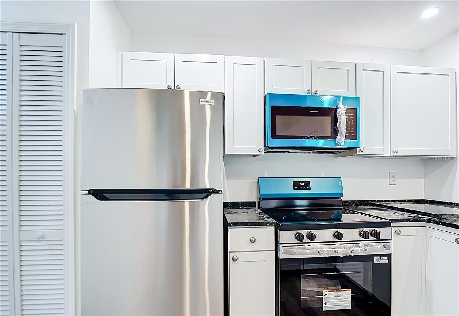 8050 PORTO CHICO AVE