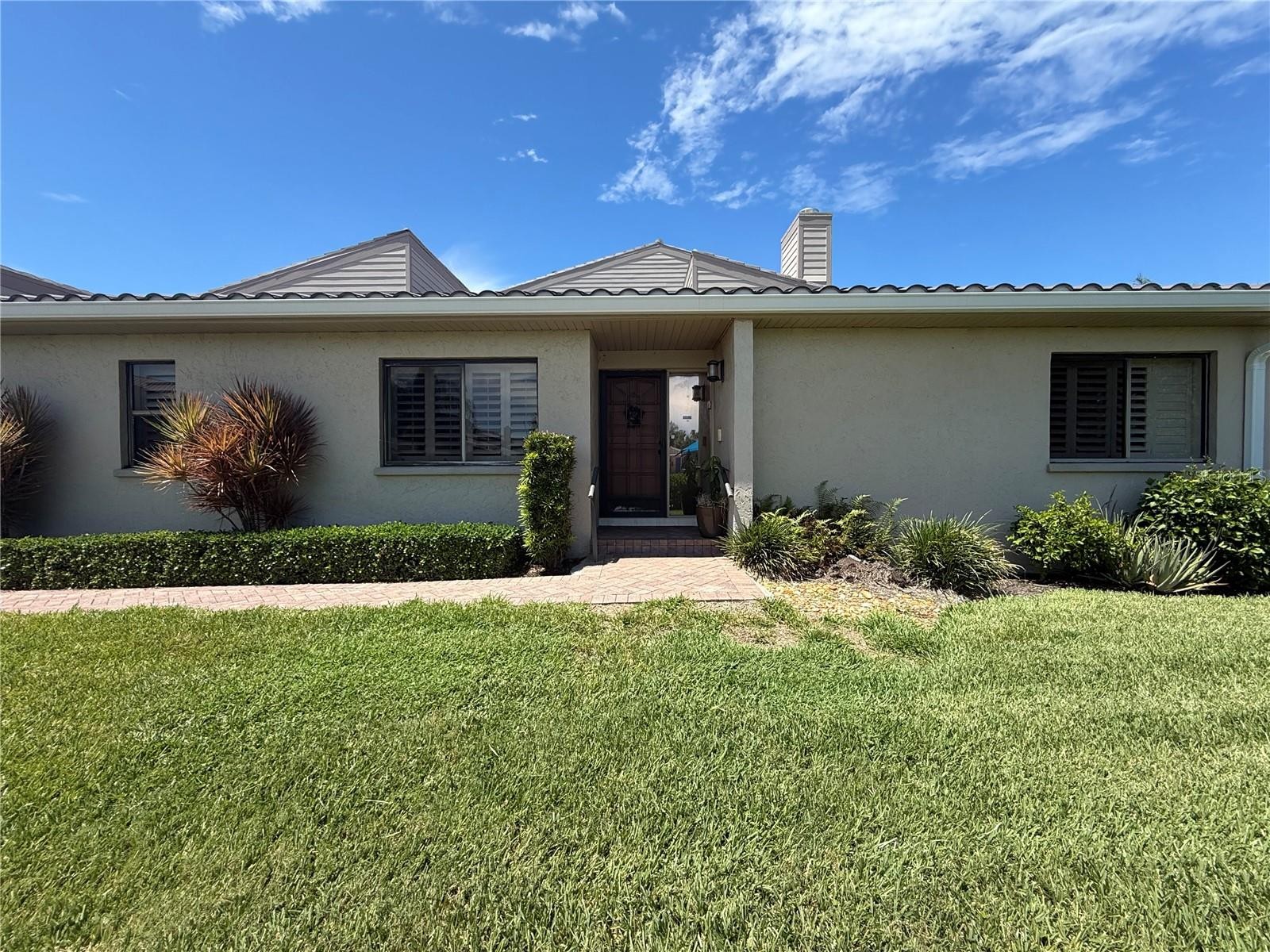 2141 HARBOURSIDE DR #1203