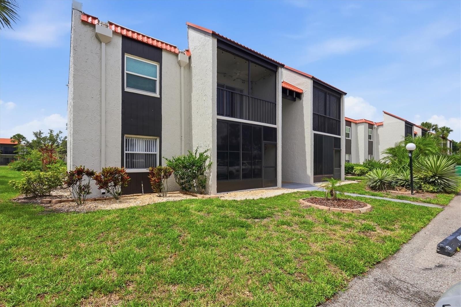 3217 BENEVA RD #102