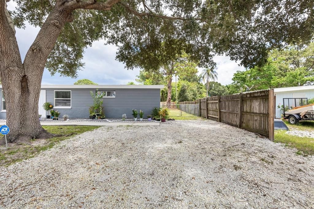 3751 PAPAI DR