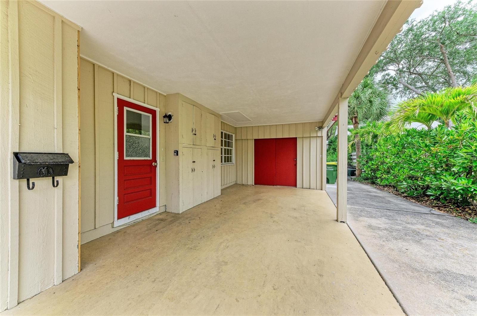 1827 ALTA VISTA ST