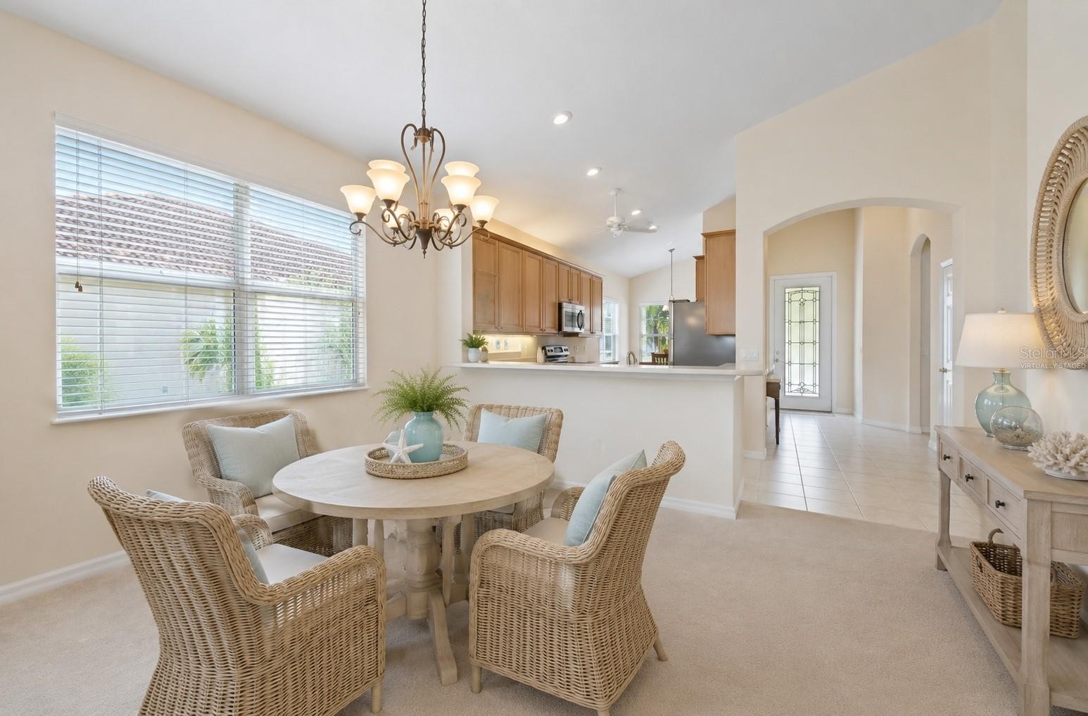 6476 ROOKERY CIR