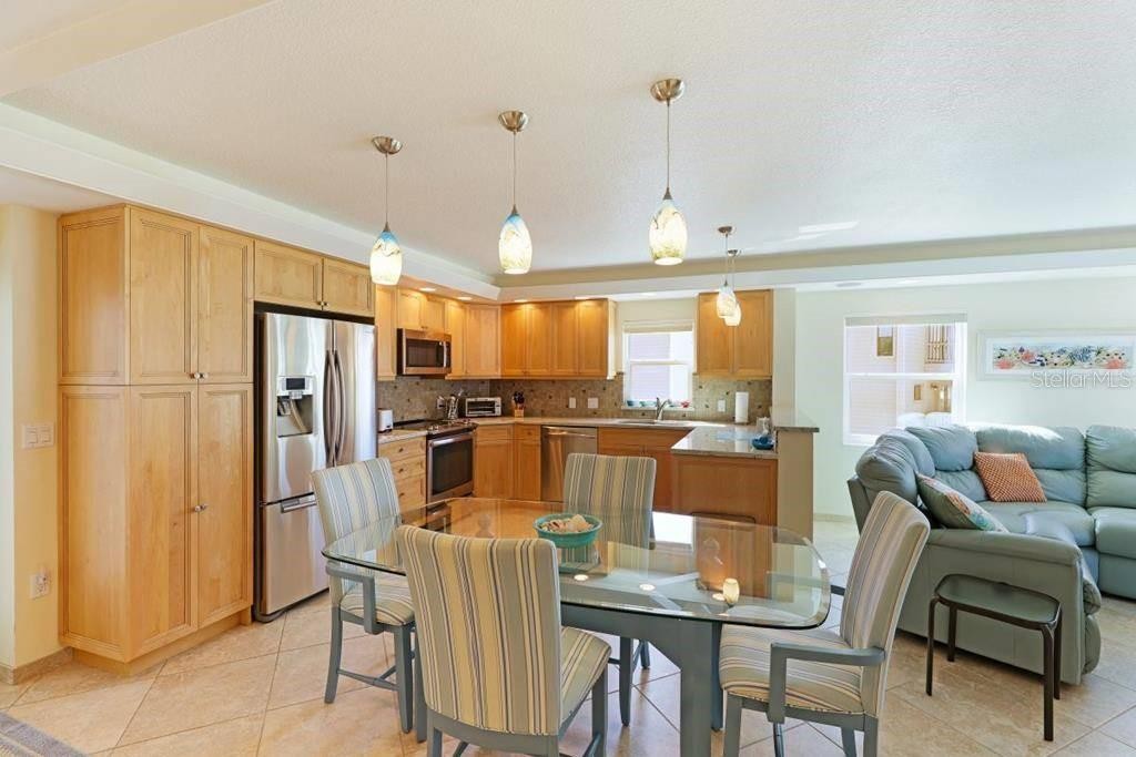 6154 MIDNIGHT PASS RD #201