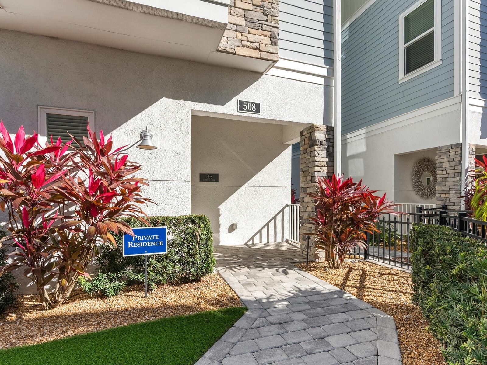 508 LAUREL PARK DR