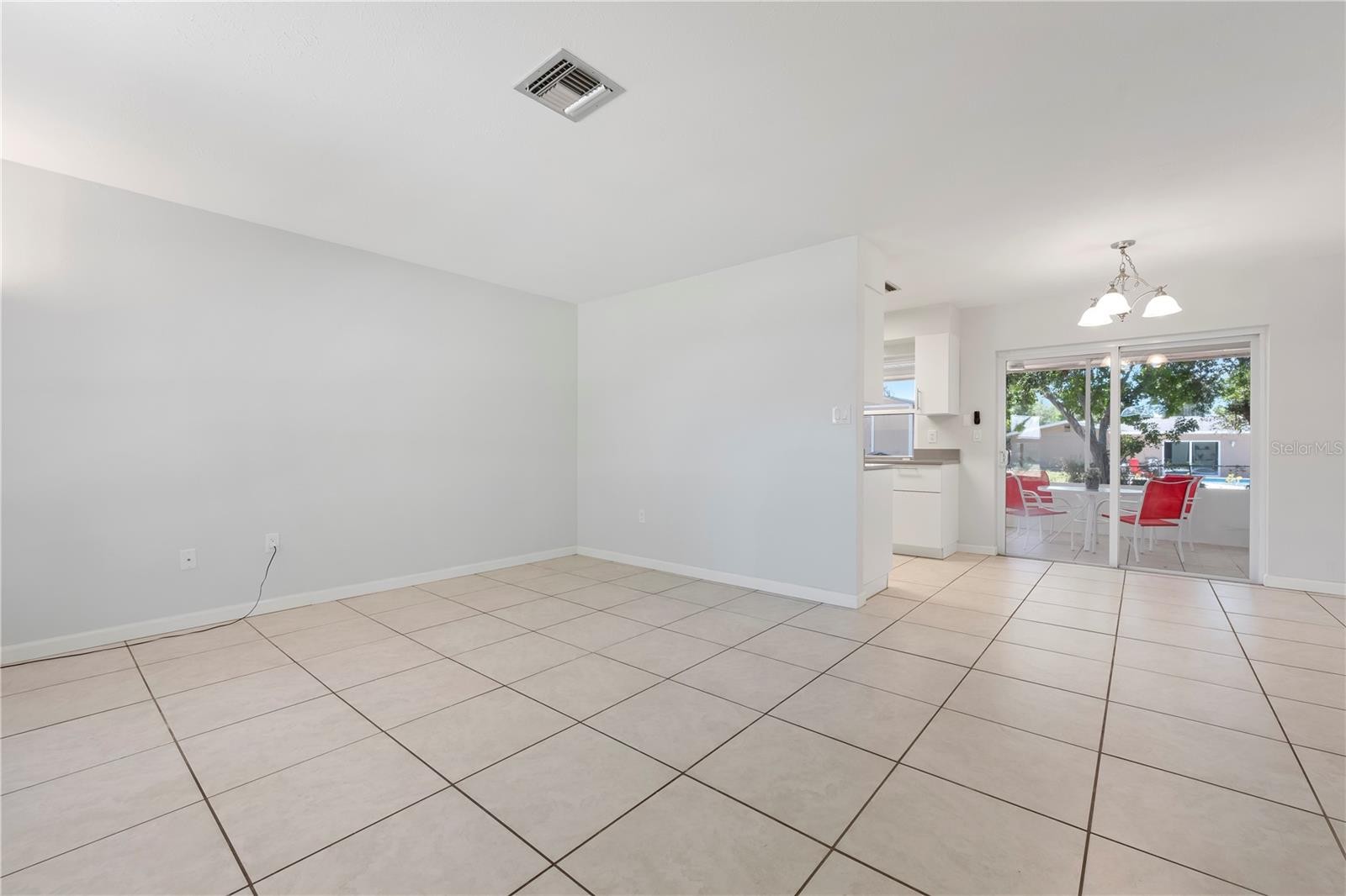 5446 FOXWOOD DR