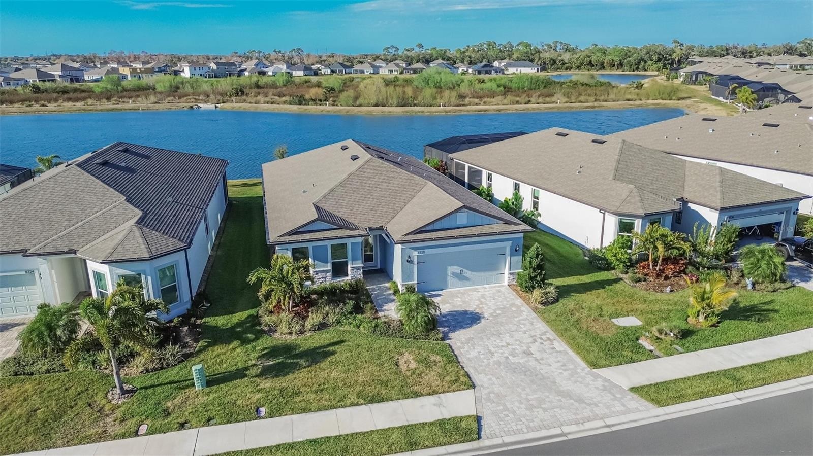 8728 COASTAL KEY WAY