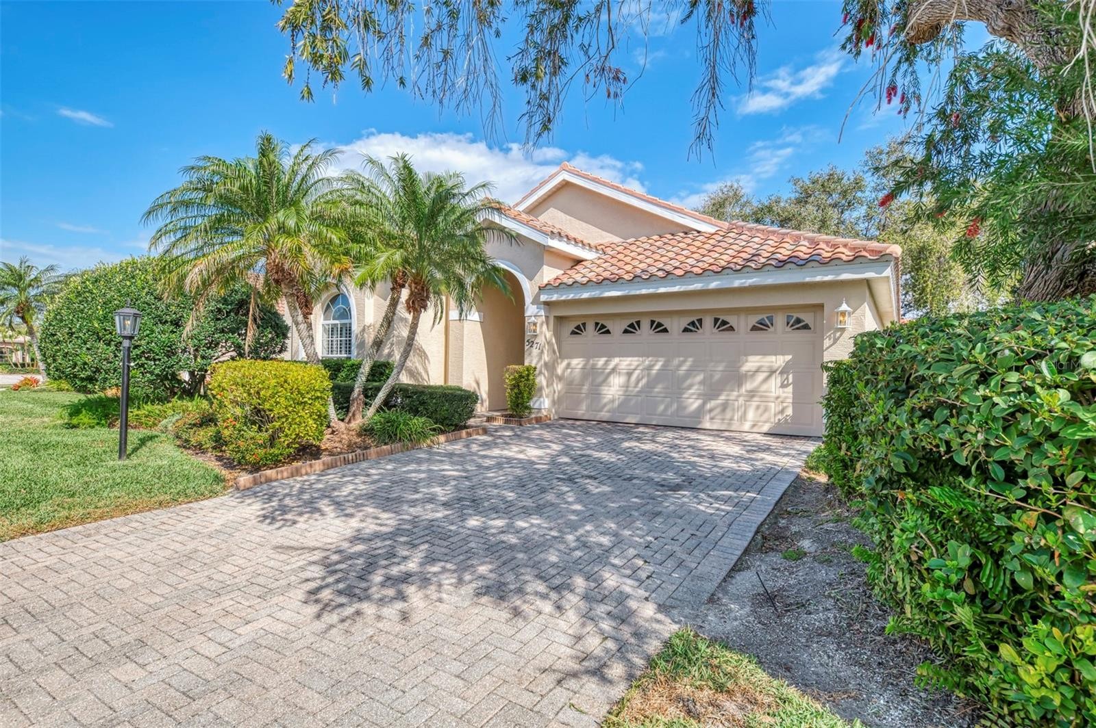 5271 HIGHBURY CIR