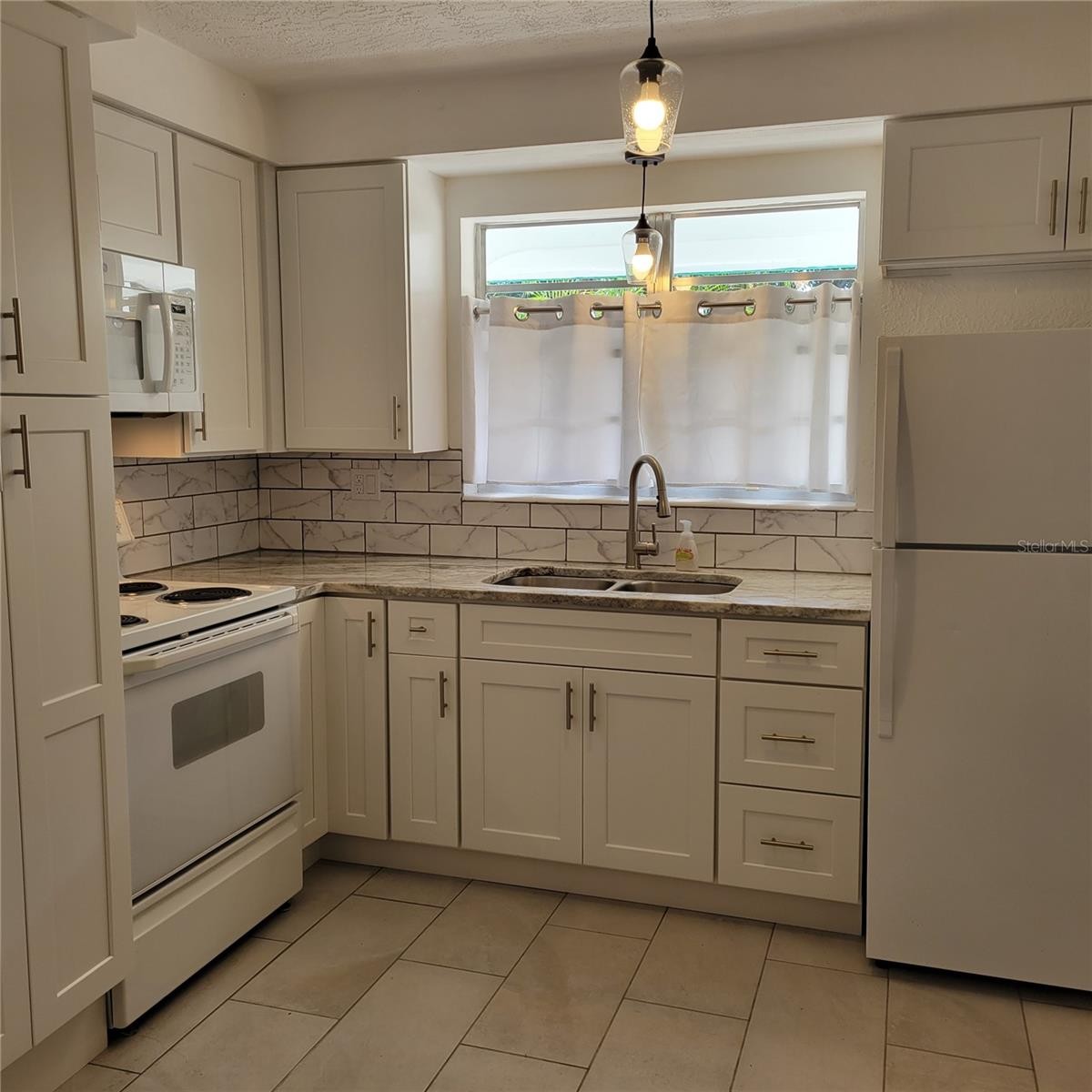 3439 MCINTOSH RD