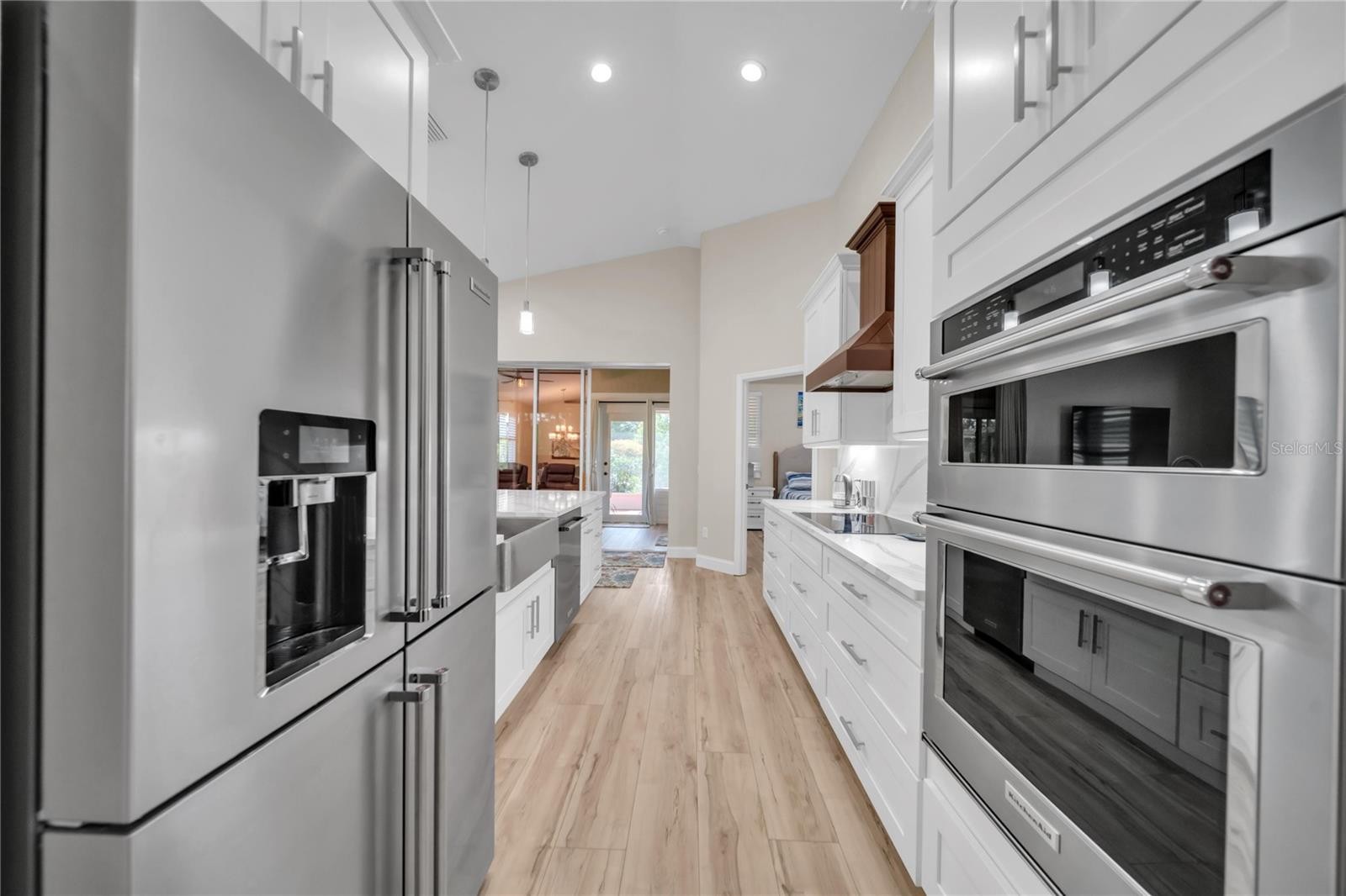 1358 HEDGEWOOD CIR