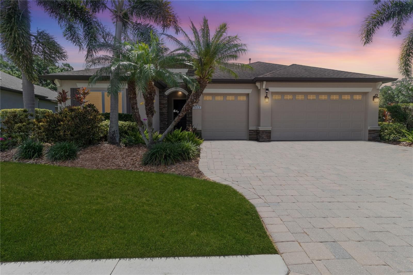 553 CHANTILLY TRL