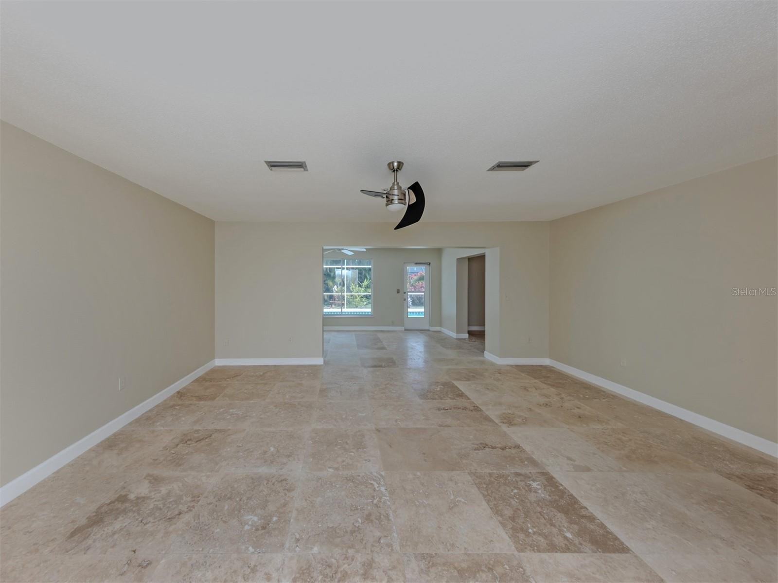 1007 RIVER OAKS CT