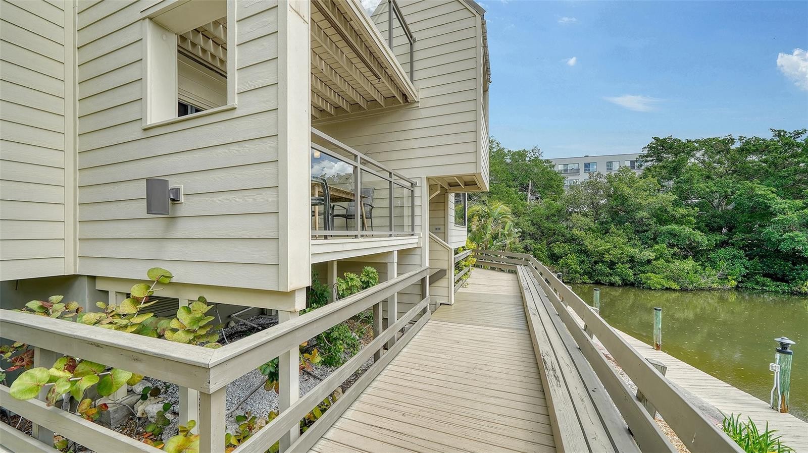 1740 ALDERMAN ST #13