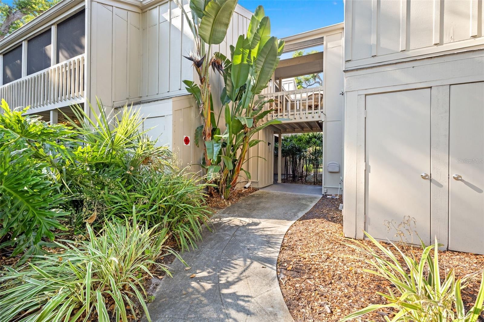 2200 BAHIA VISTA ST #B8