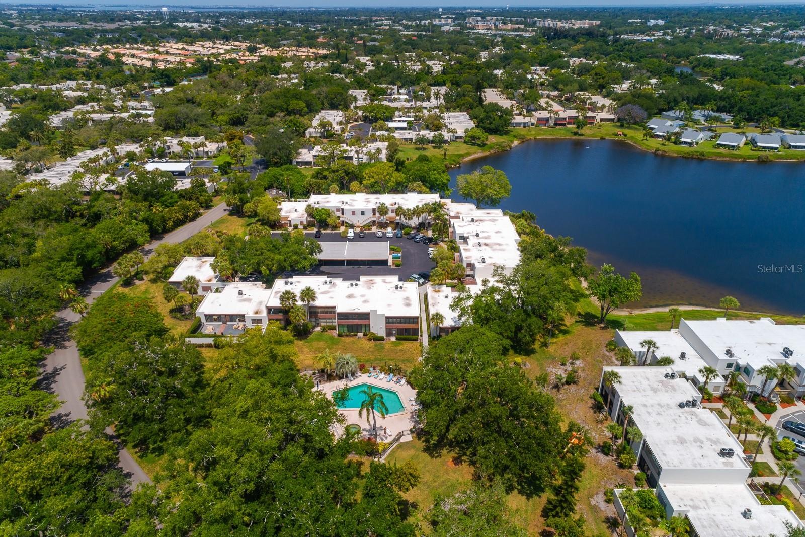 318 TIMBERLAKE DR