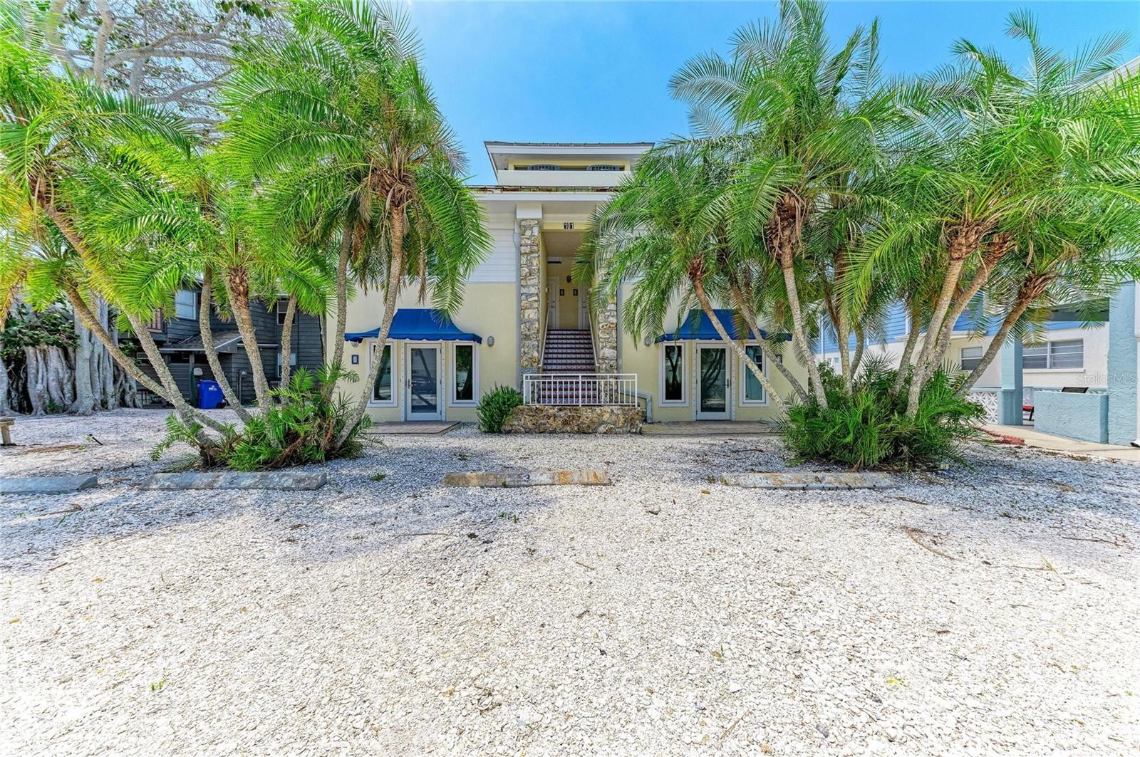 101 PALM AVE #3
