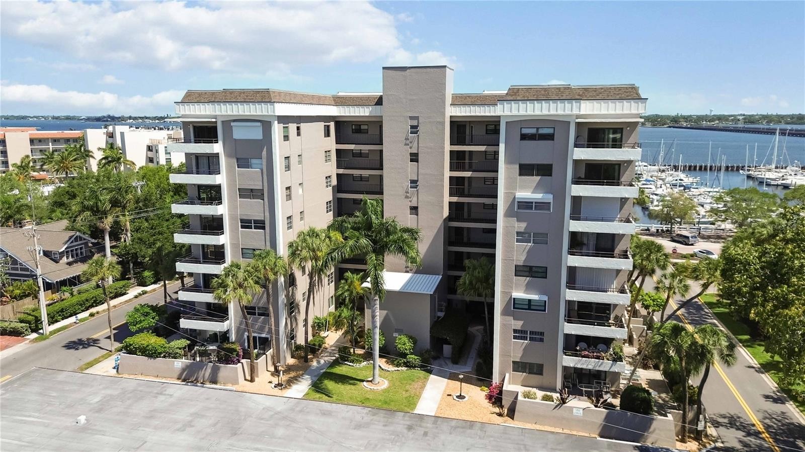 1400 BARCARROTA BLVD #201