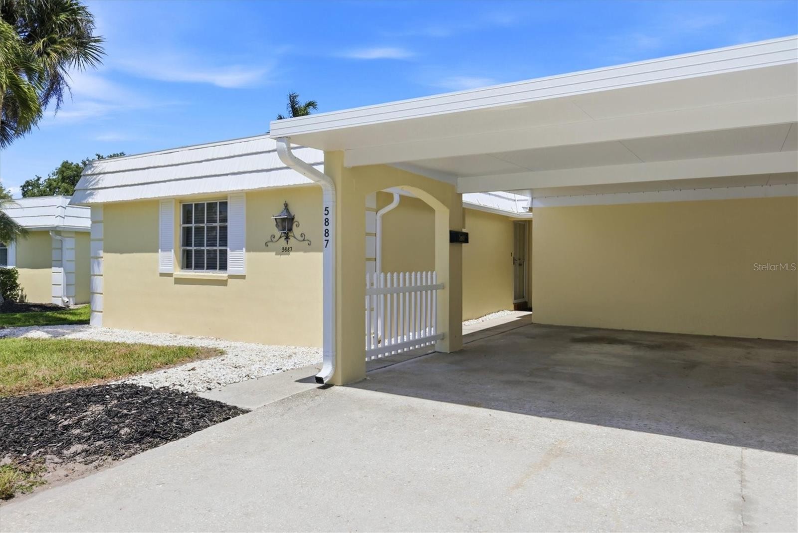 5887 TIDEWOOD AVE #2