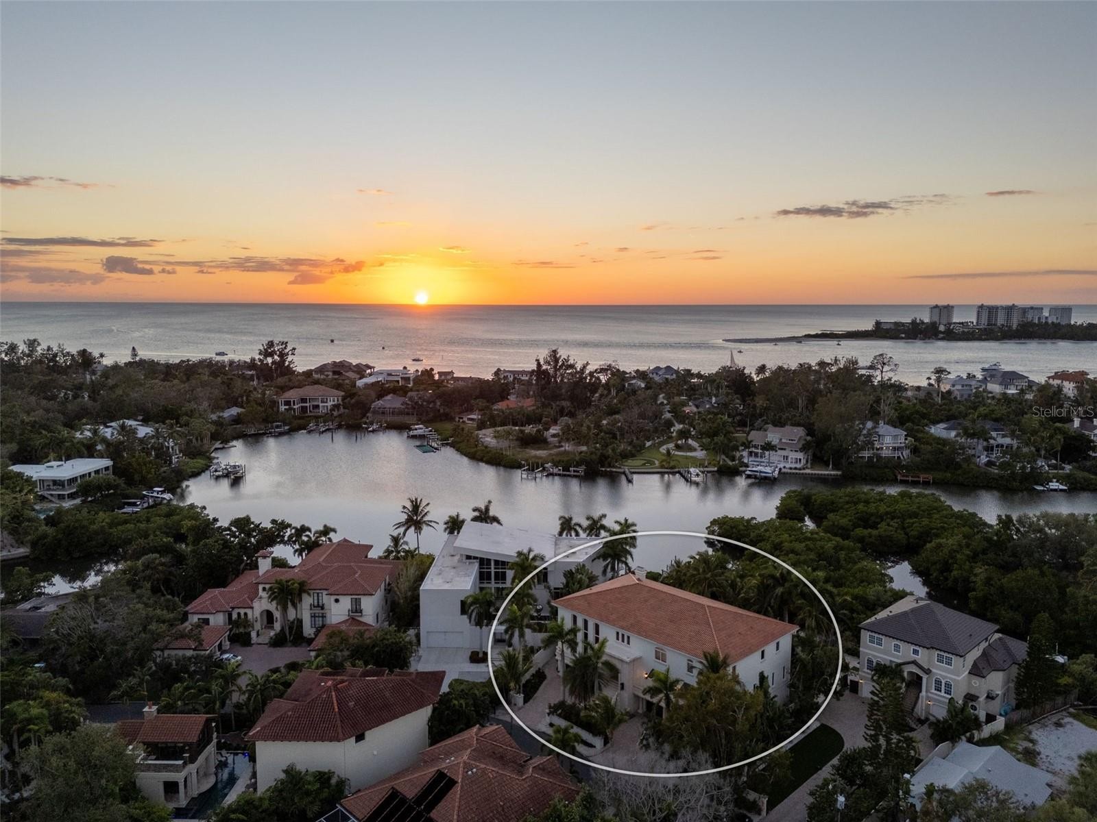 4136 ROBERTS POINT CIR