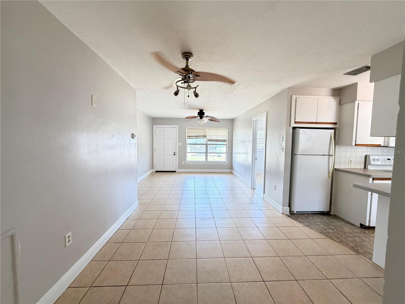 3842 HAWKEYE CIR