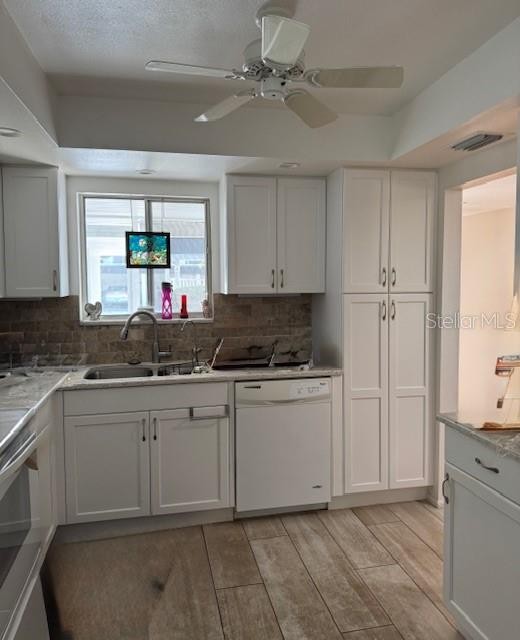 3957 LAKESIDE WAY #143