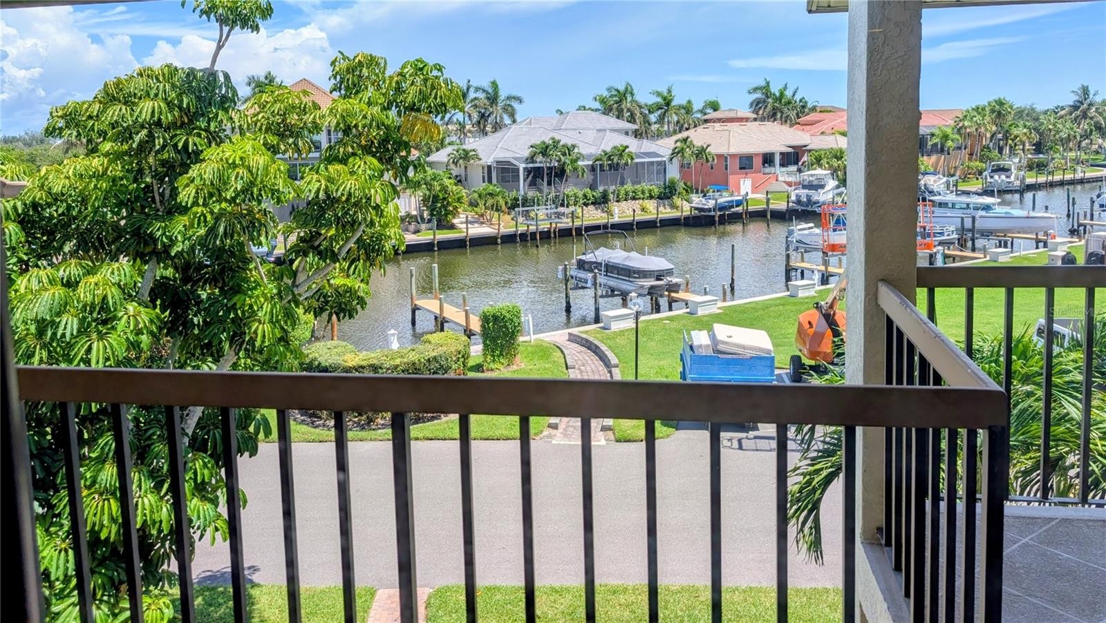 3850 MARINERS WALK #723