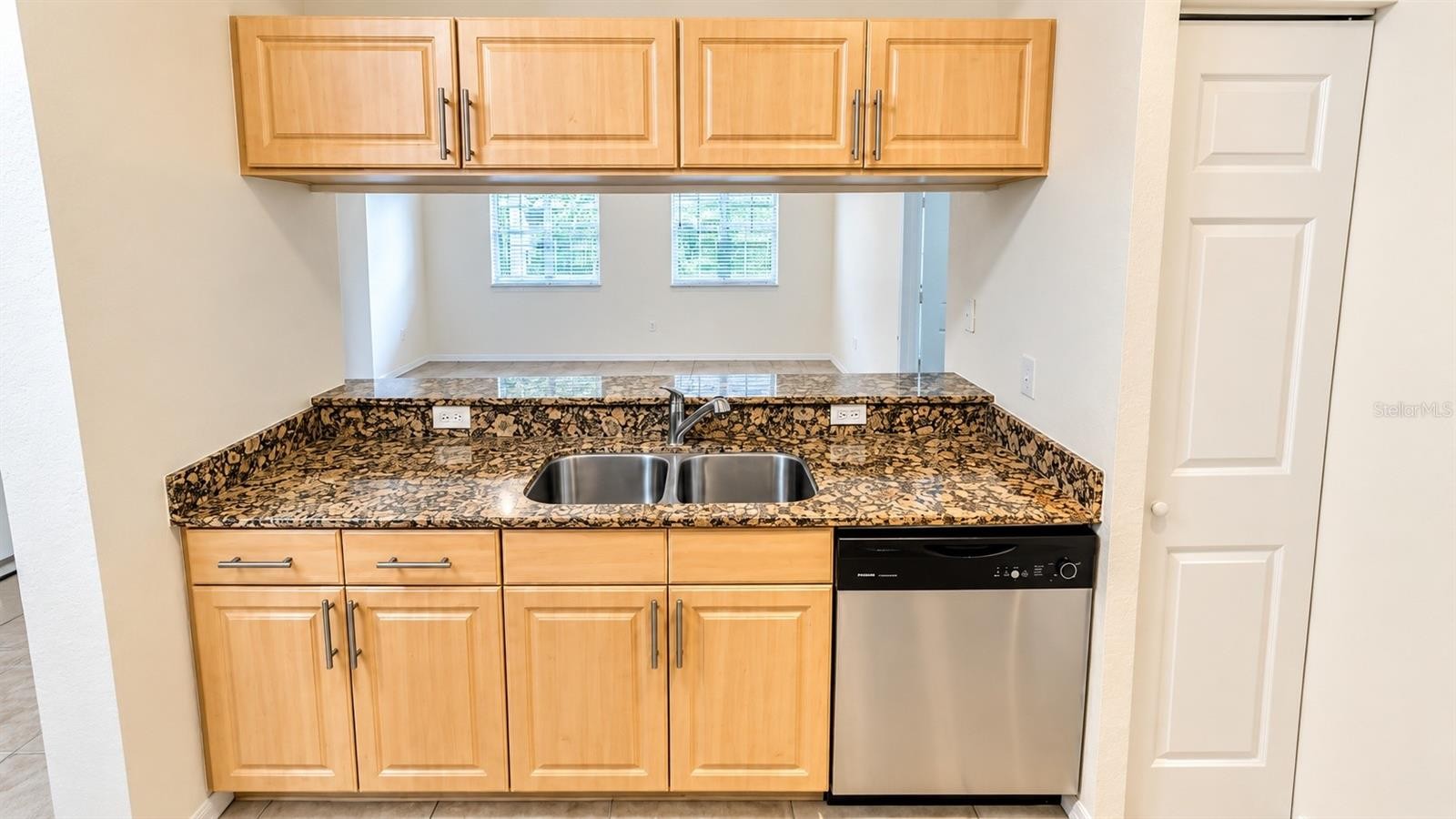 1064 N TAMIAMI TRL #1322