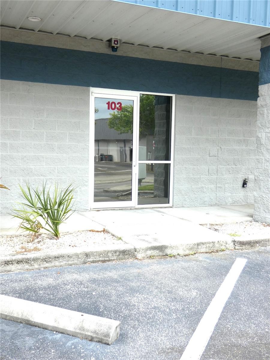 1882 PORTER LAKE DR #103