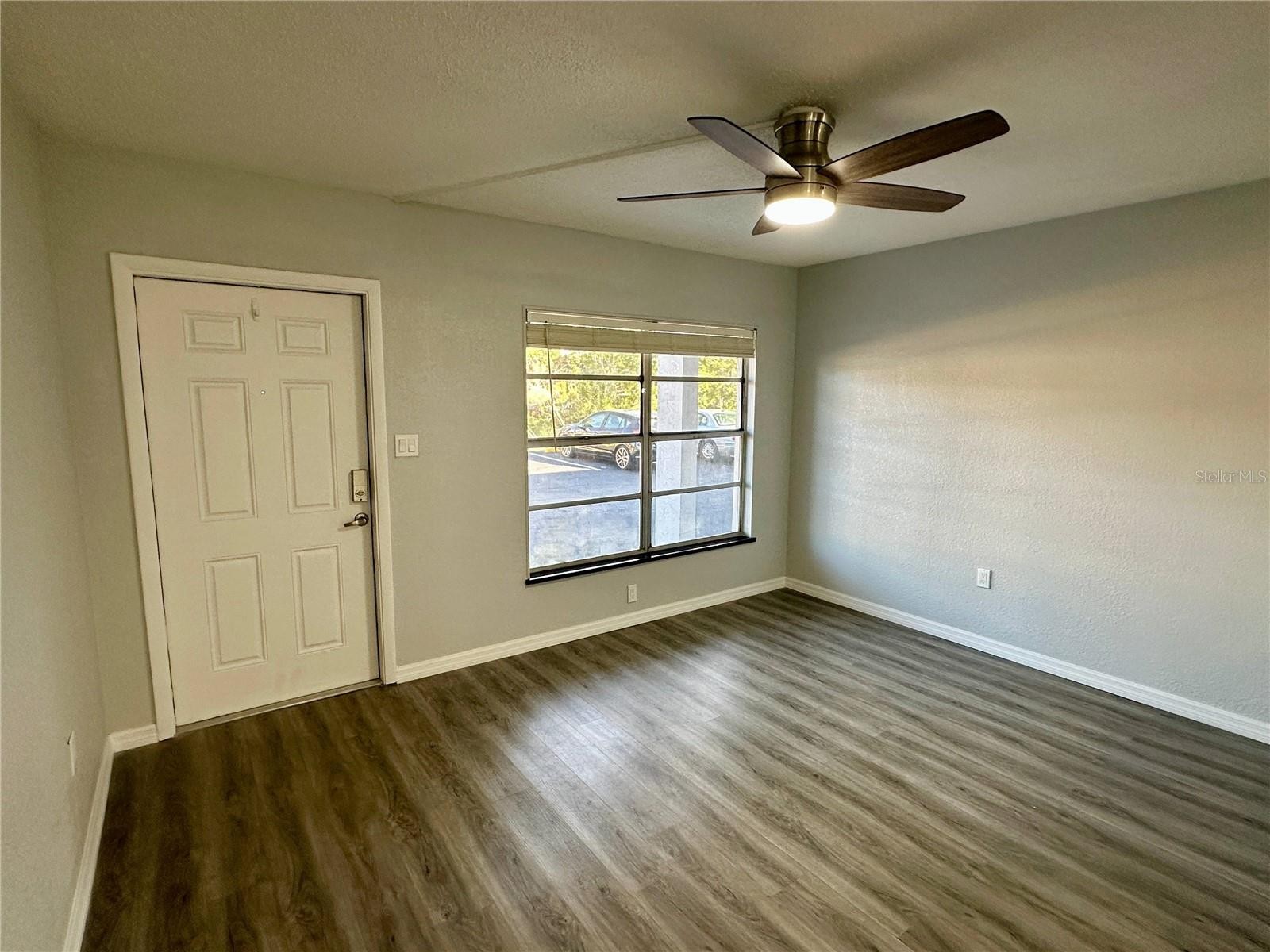 1860 PHILLIPPI SHORES DR #2B