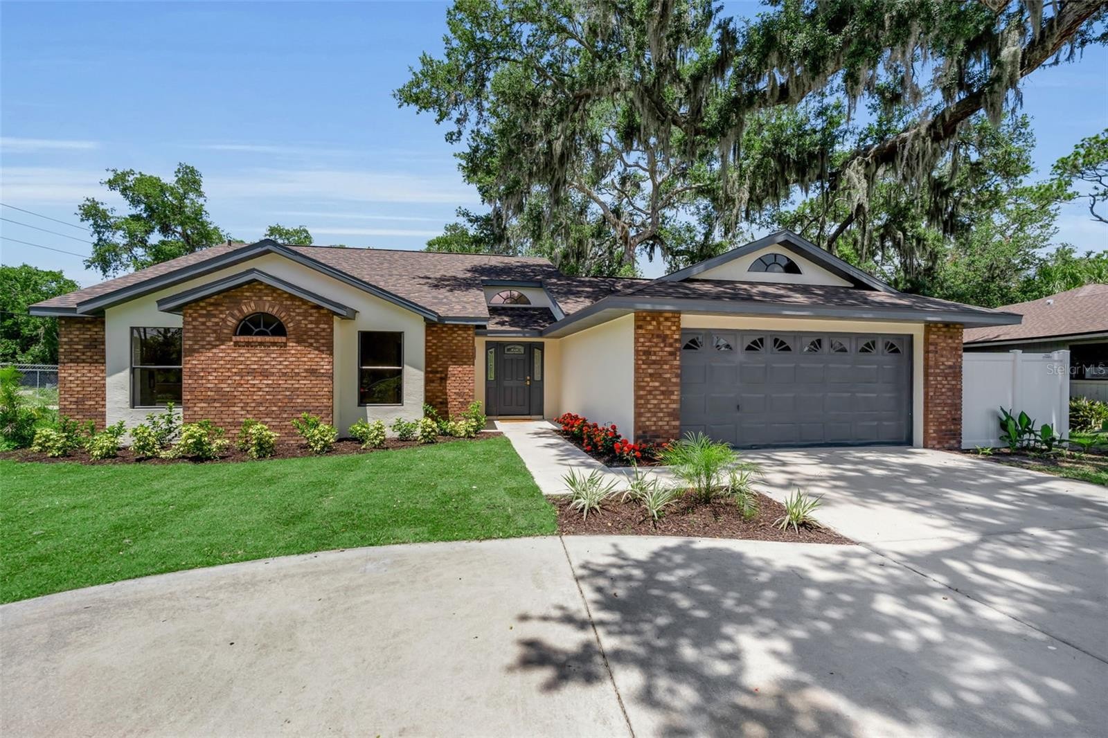 1005 GREYSTONE LN
