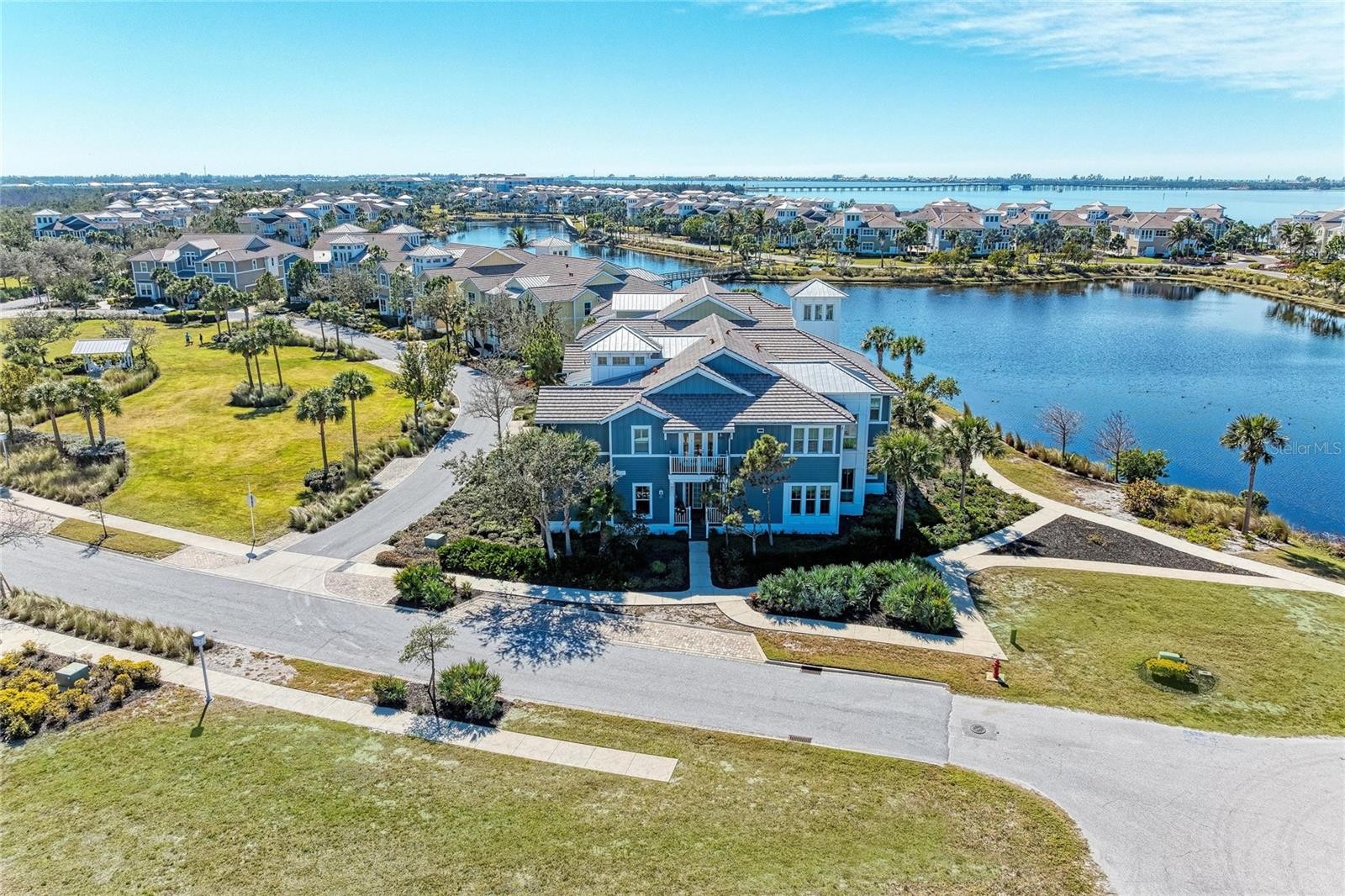 226 SAPPHIRE LAKE DR #101