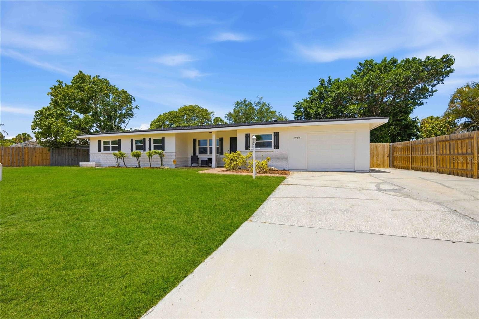 5726 WANETA PL