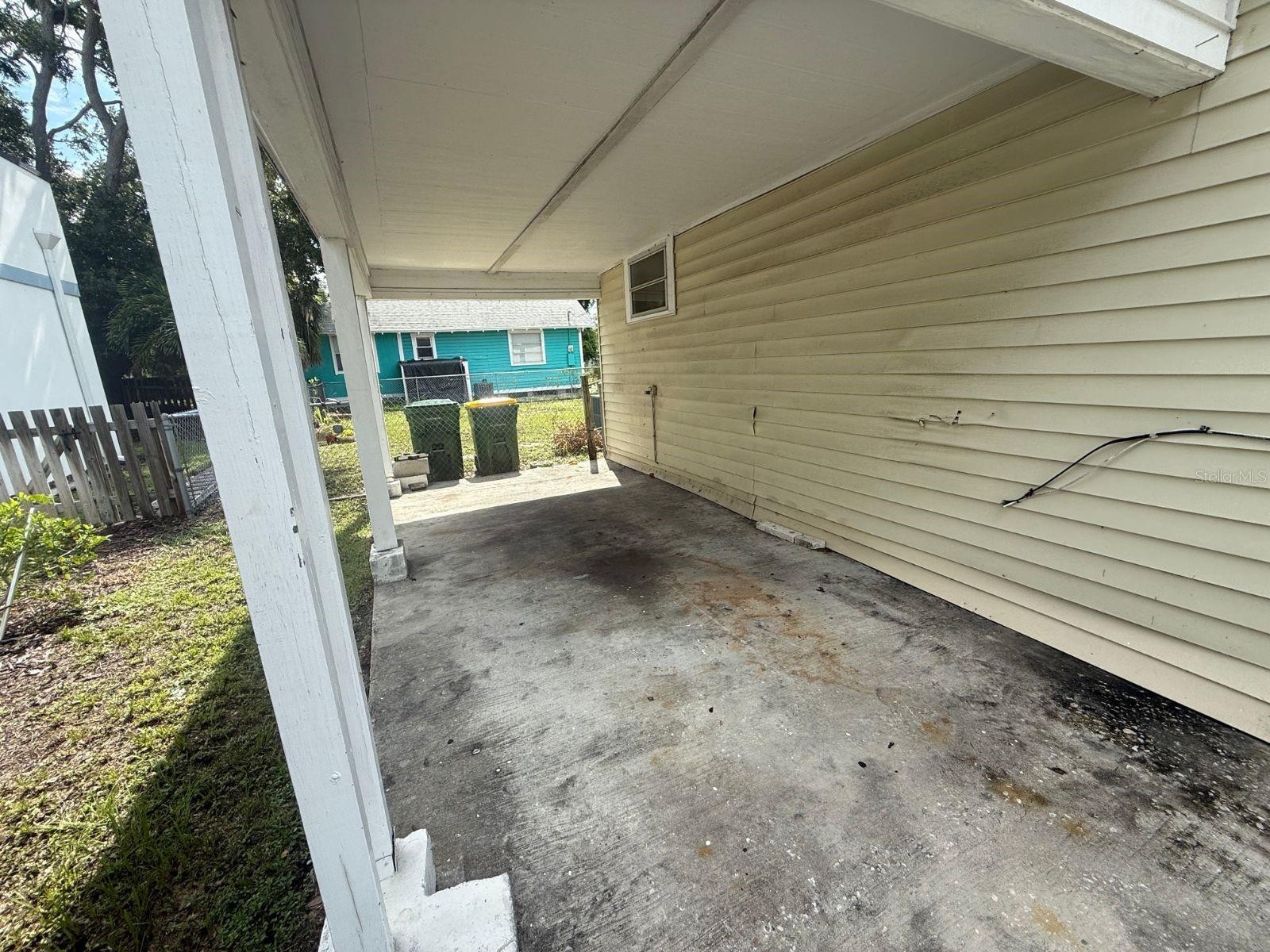 614 N OSPREY AVE