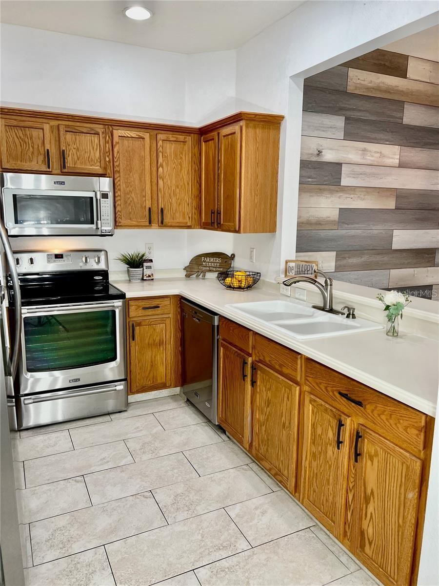 3762 PARKRIDGE CIR #23-106