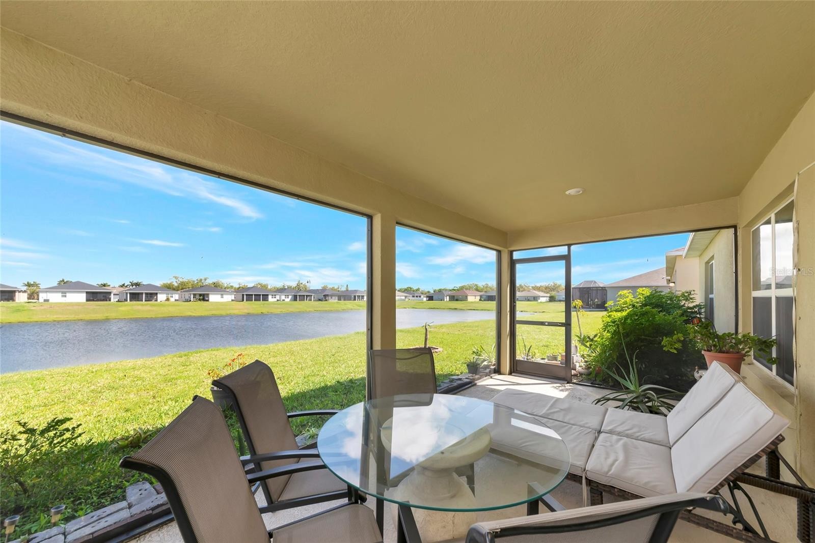 3558 74TH AVENUE CIR E