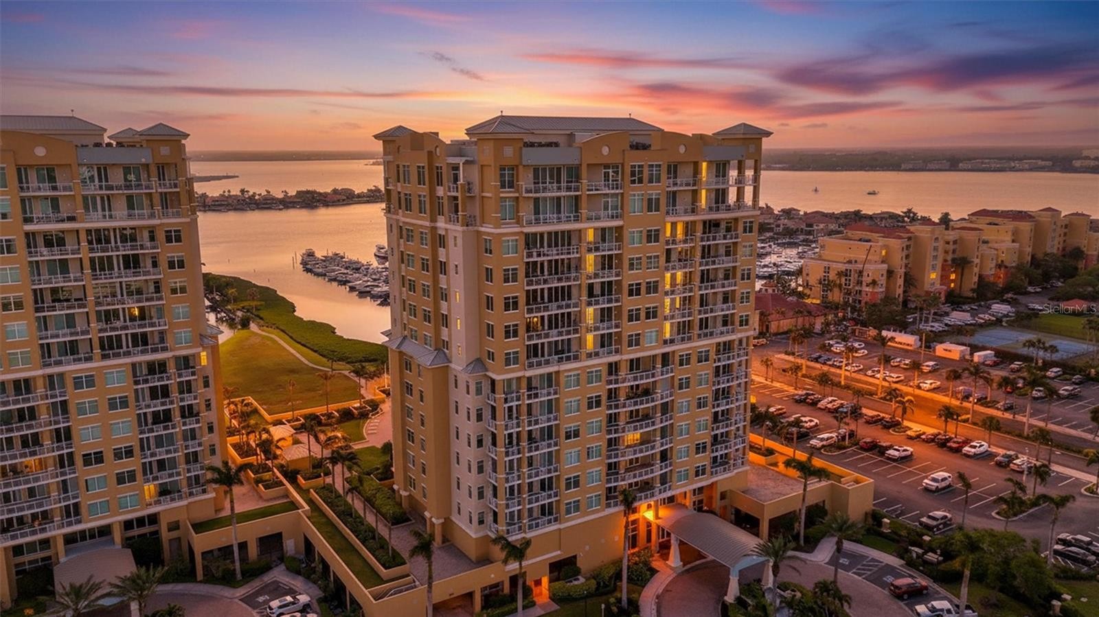 130 RIVIERA DUNES WAY #801