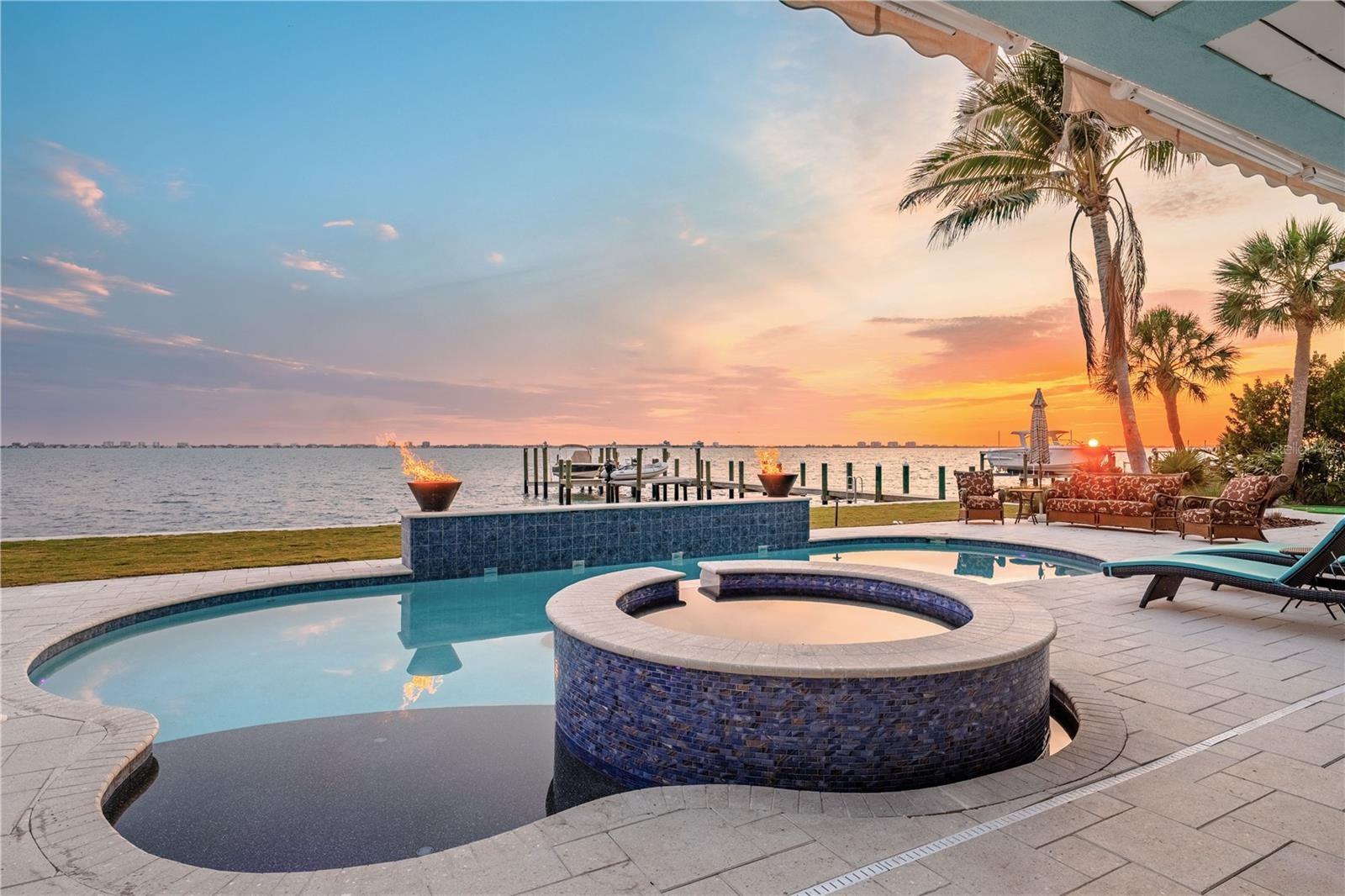 350 S SHORE DR