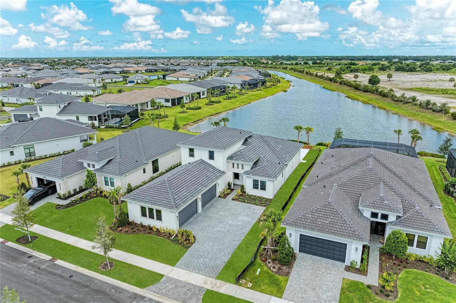 4517 MONDRIAN CT